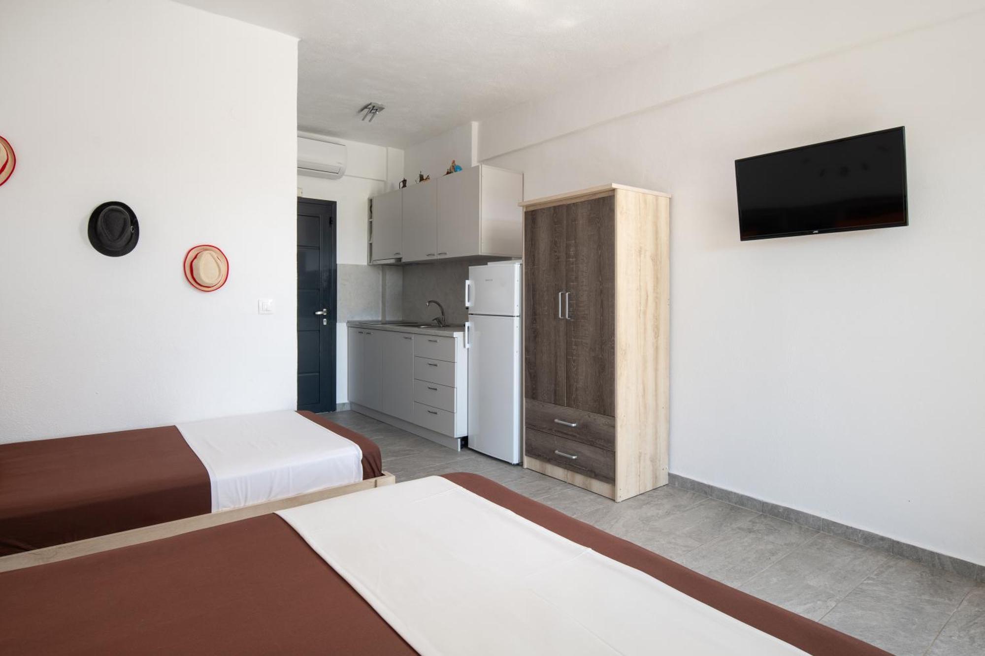 Apartment Miranda Roshi Toroni