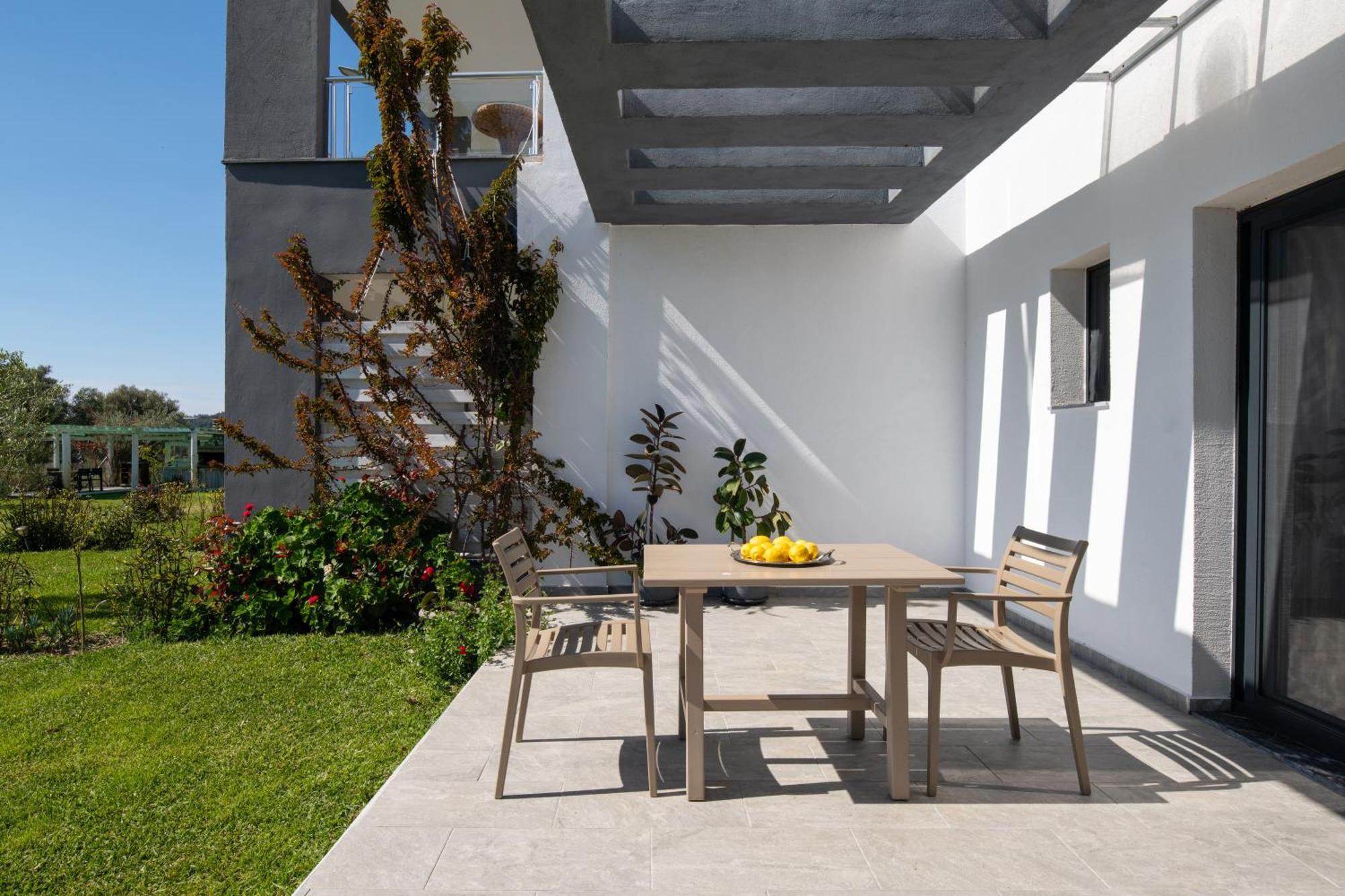 Miranda Roshi Apartment Toroni