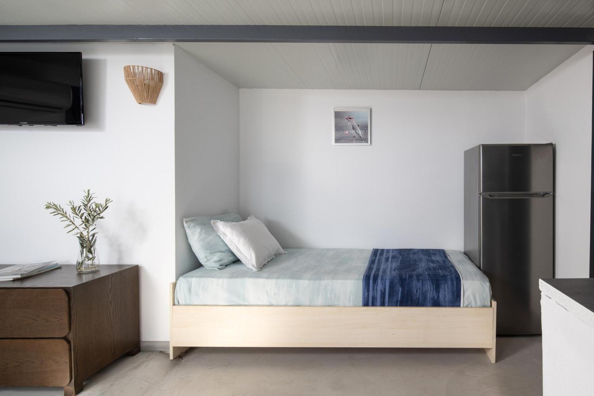 Miranda Roshi Apartment