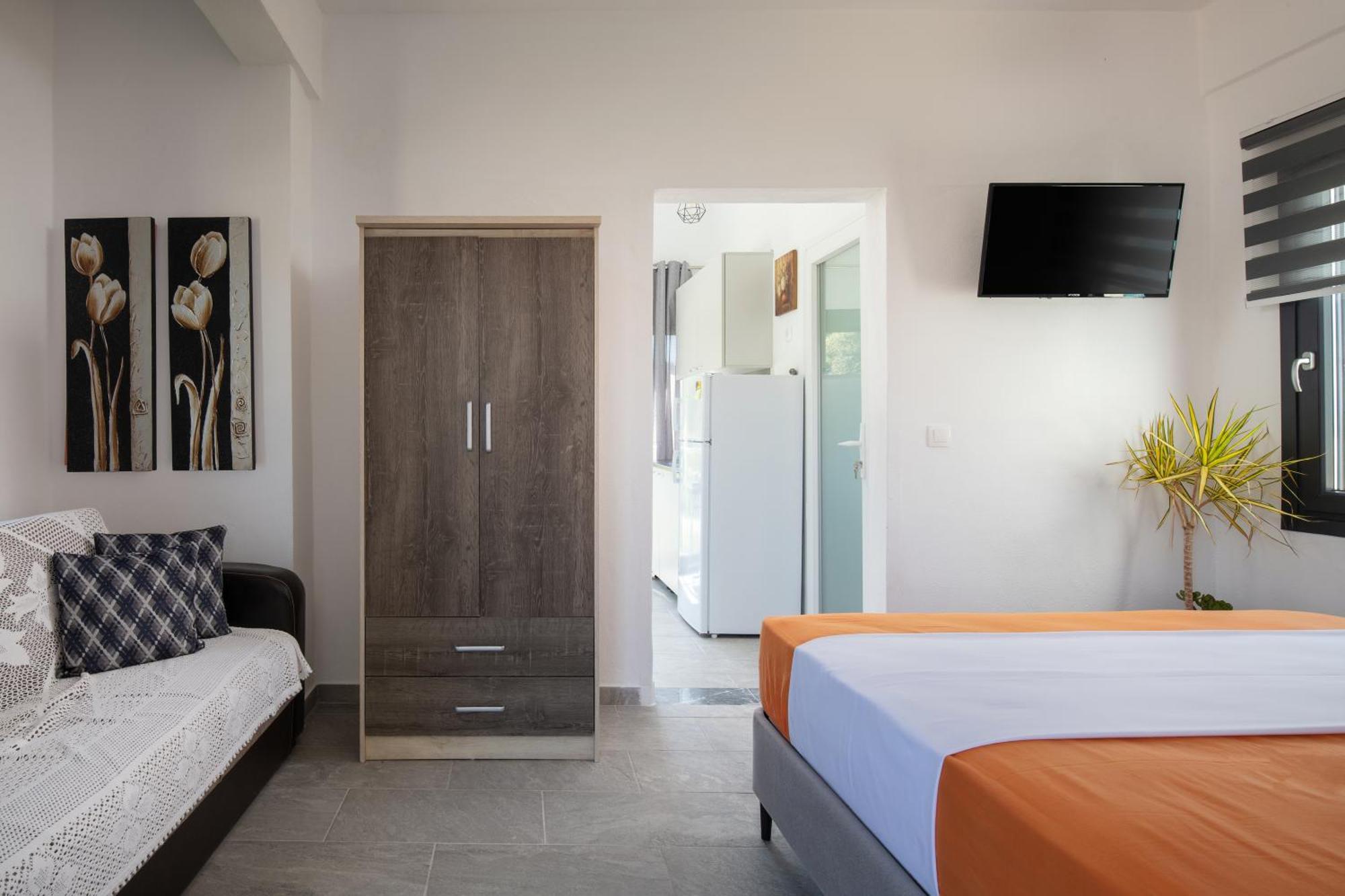 Miranda Roshi Apartment *