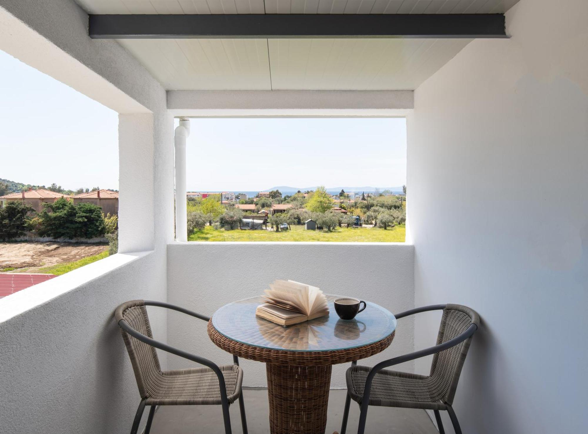 Miranda Roshi Apartment