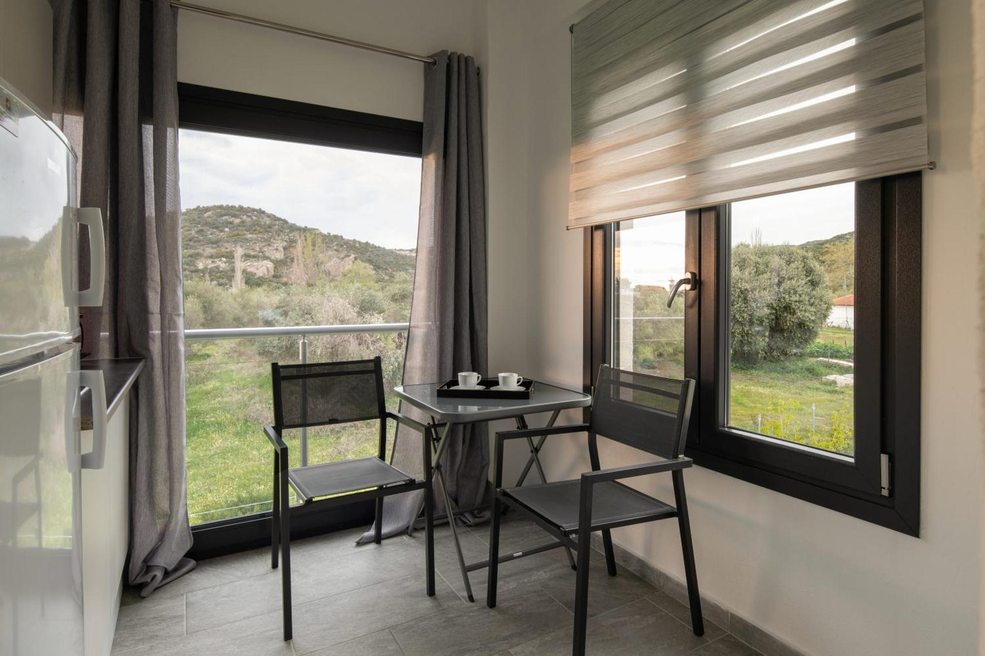 Miranda Roshi Apartment