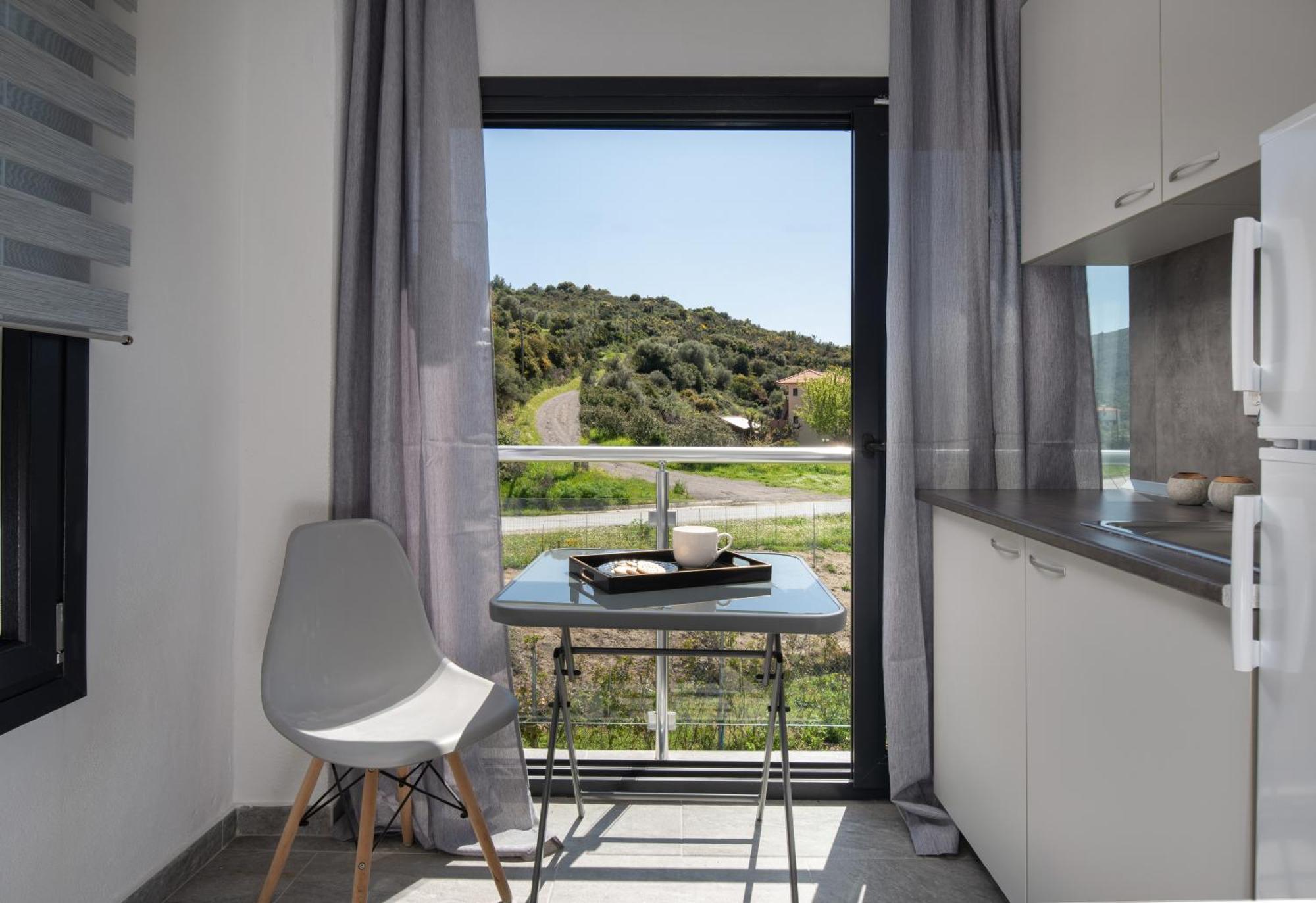 Miranda Roshi Apartment *